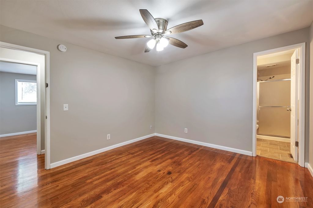 listing image 9369275021616432992