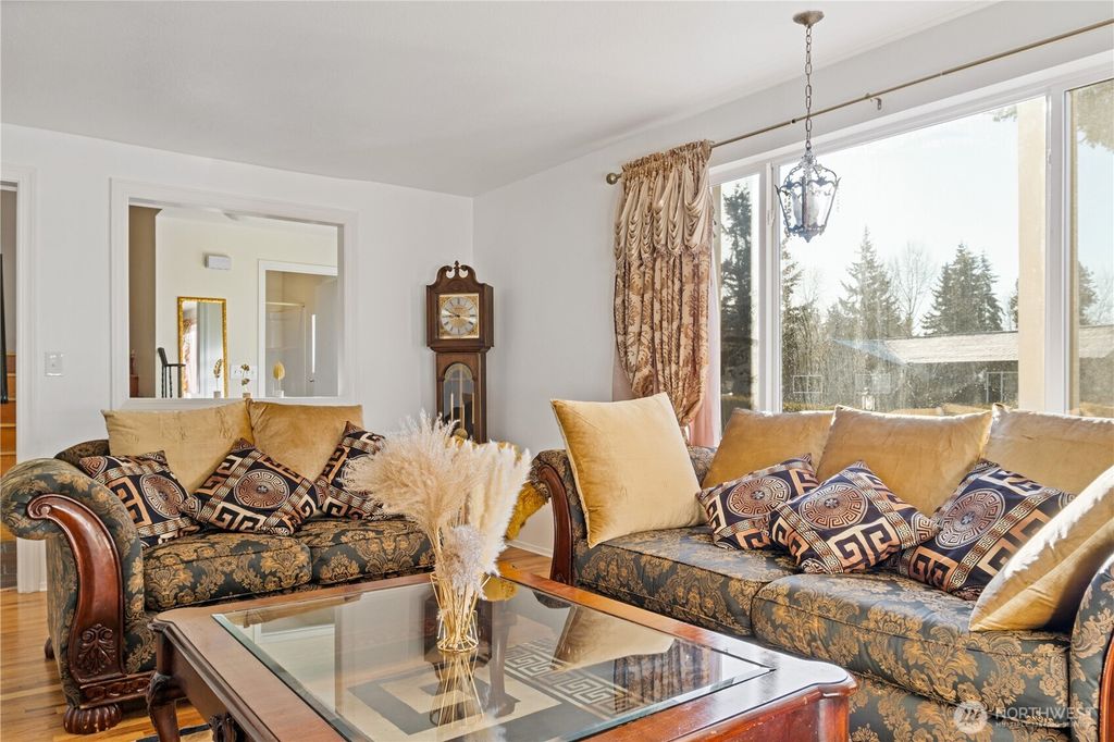 Photo of 2318 N 162nd St. St, Shoreline, WA 98133 (MLS # 2332655)