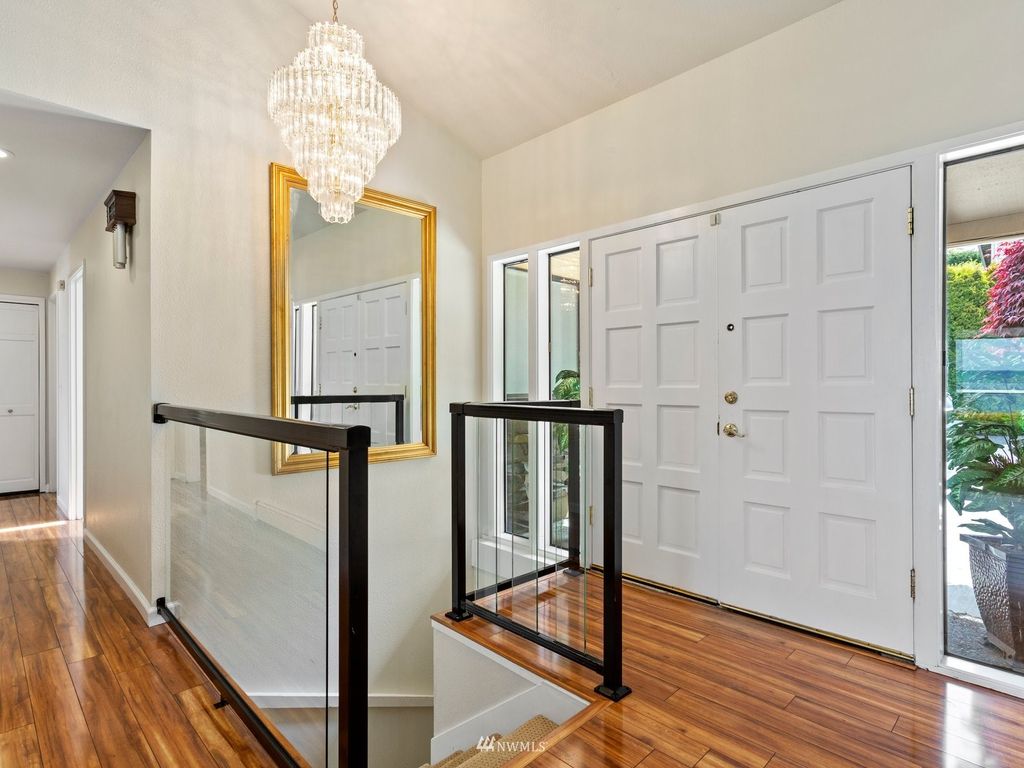 Photo of 18156 Riviera Place SW, Normandy Park, WA 98166 (MLS # 1955899)