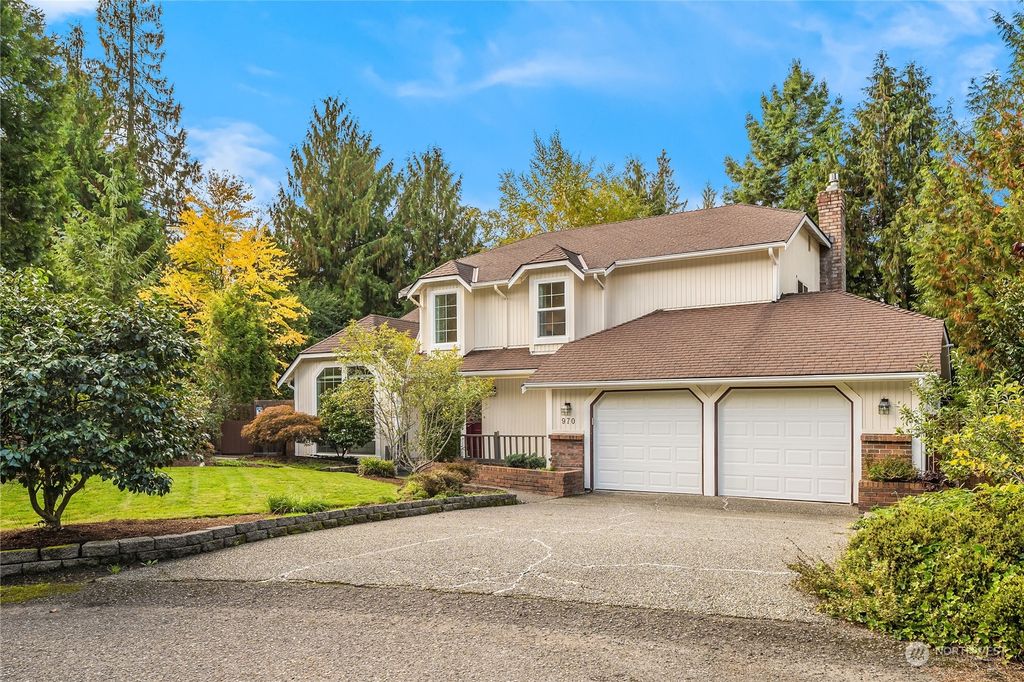 Photo of 970 NW Firwood Blvd Blvd, Issaquah, WA 98027 (MLS # 2169533)