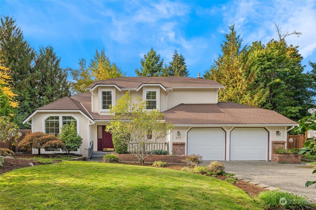 Photo of 970 NW Firwood Blvd Blvd, Issaquah, WA 98027 (MLS # 2169533)