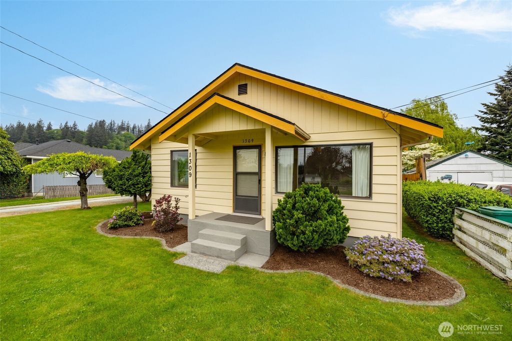 Photo of 1309 State Rt 20, Burlington, WA 98233 (MLS # 2520692)