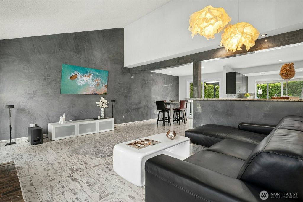 Photo of 8310 NE 122nd Place, Kirkland, WA 98034 (MLS # 2509022)