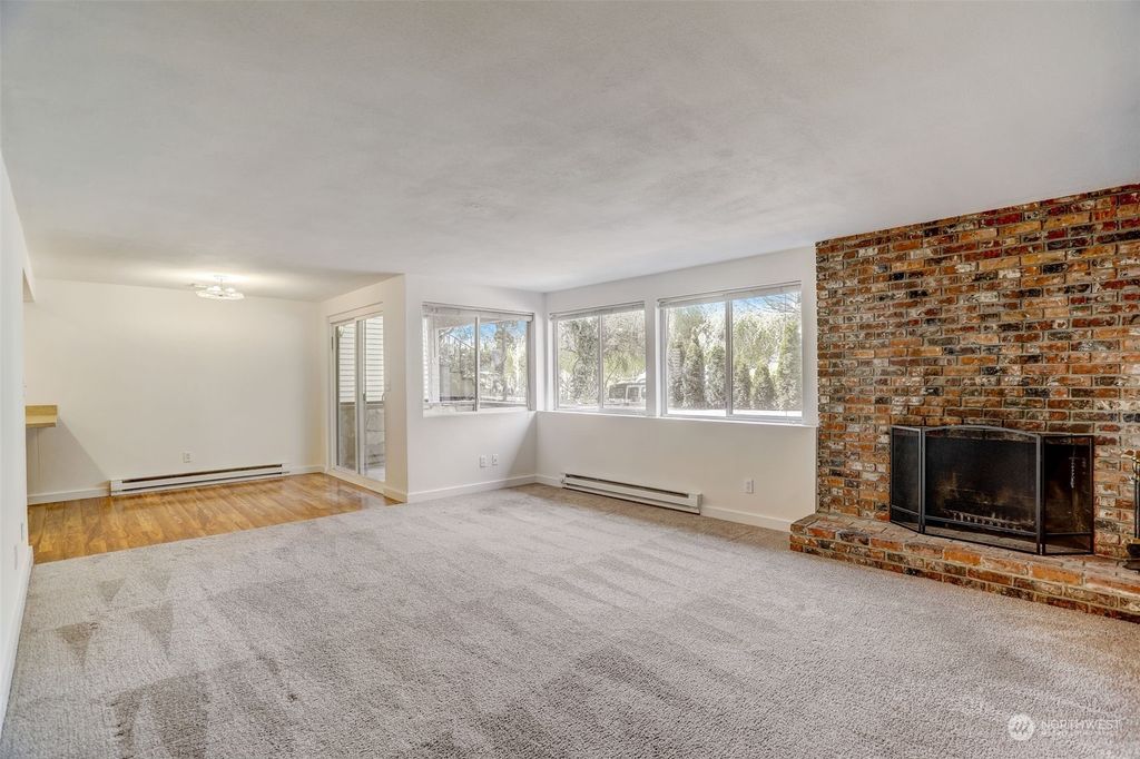 Photo of 1516 -1518 11th Avenue W, Seattle, WA 98119 (MLS # 2207060)