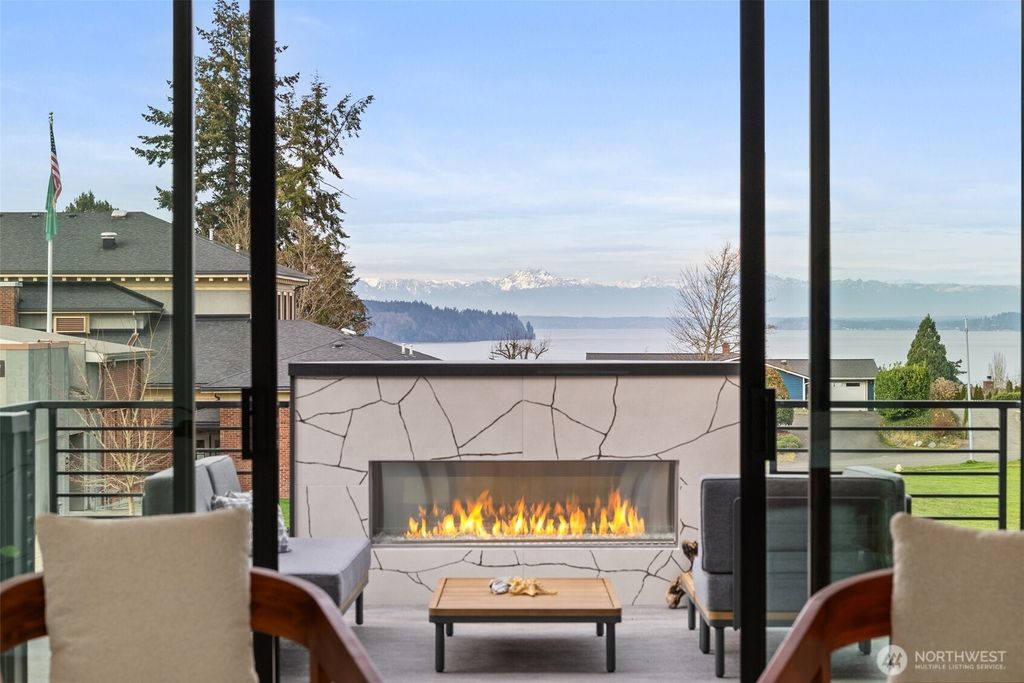 Photo of 1422 Sequalish Street, Steilacoom, WA 98388 (MLS # 2504262)