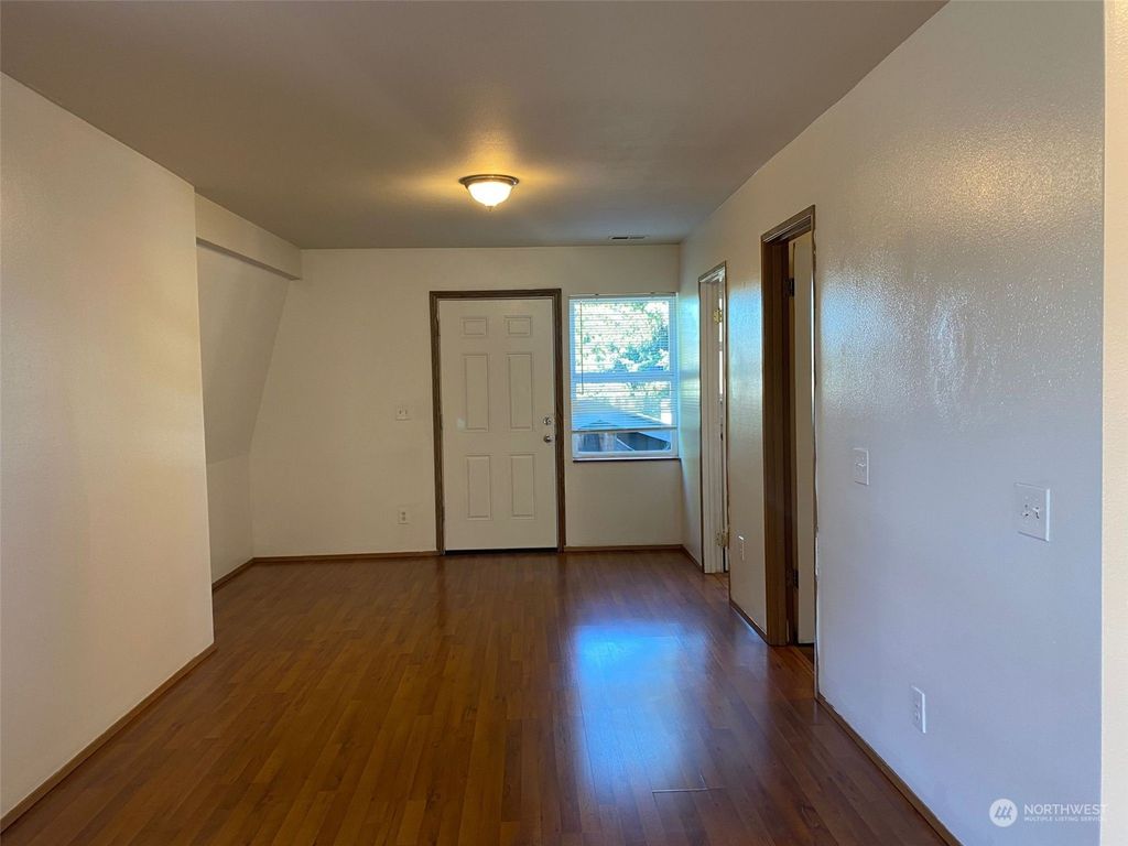 Photo of 318 N Madison ST St, Monroe, WA 98272 (MLS # 2255283)