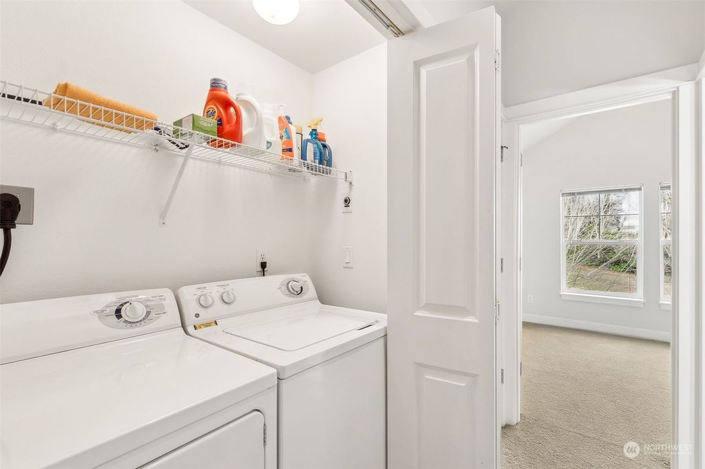 listing image 9360011465837390229