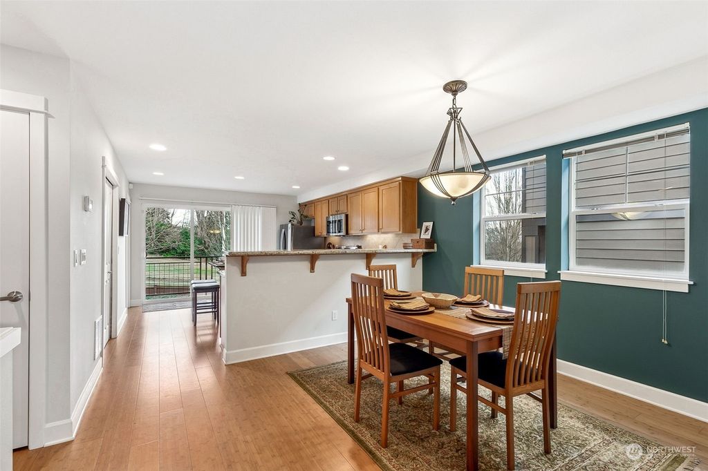 listing image 9363568746543400643