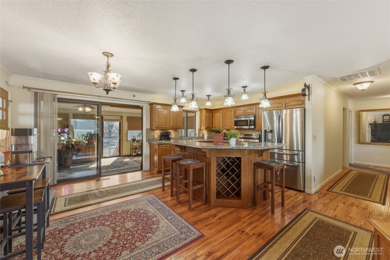 1140 SE Colonial Drive