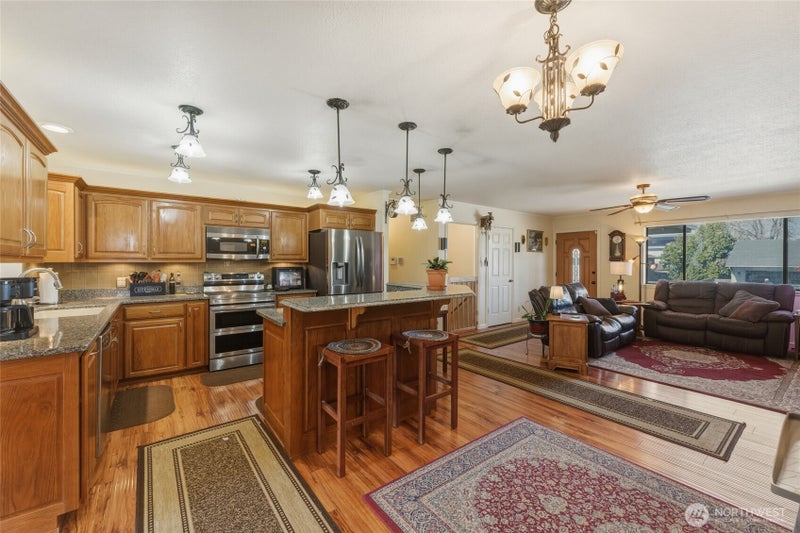1140 SE Colonial Drive