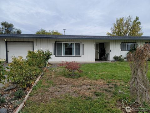 Photo of 9021 McConnell Drive #A, Moses Lake, WA 98837 (MLS # 2446202)