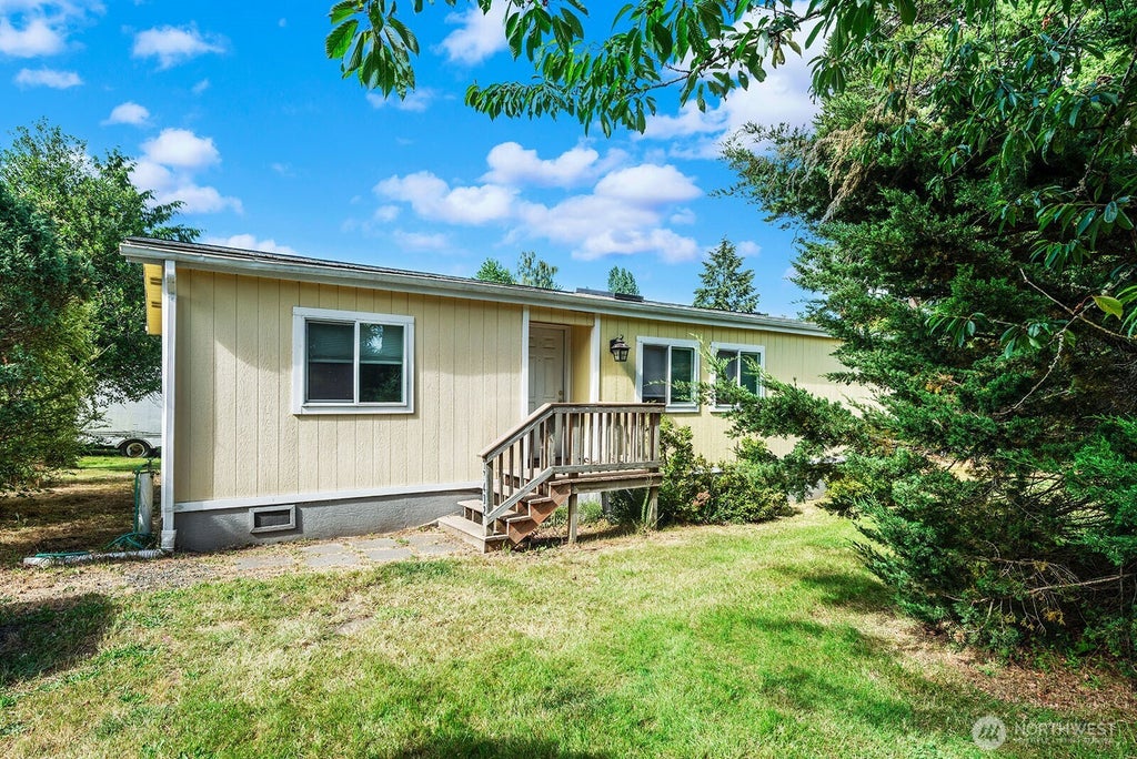 Photo of 17420 97th Place SW, Vashon, WA 98070 (MLS # 2590323)