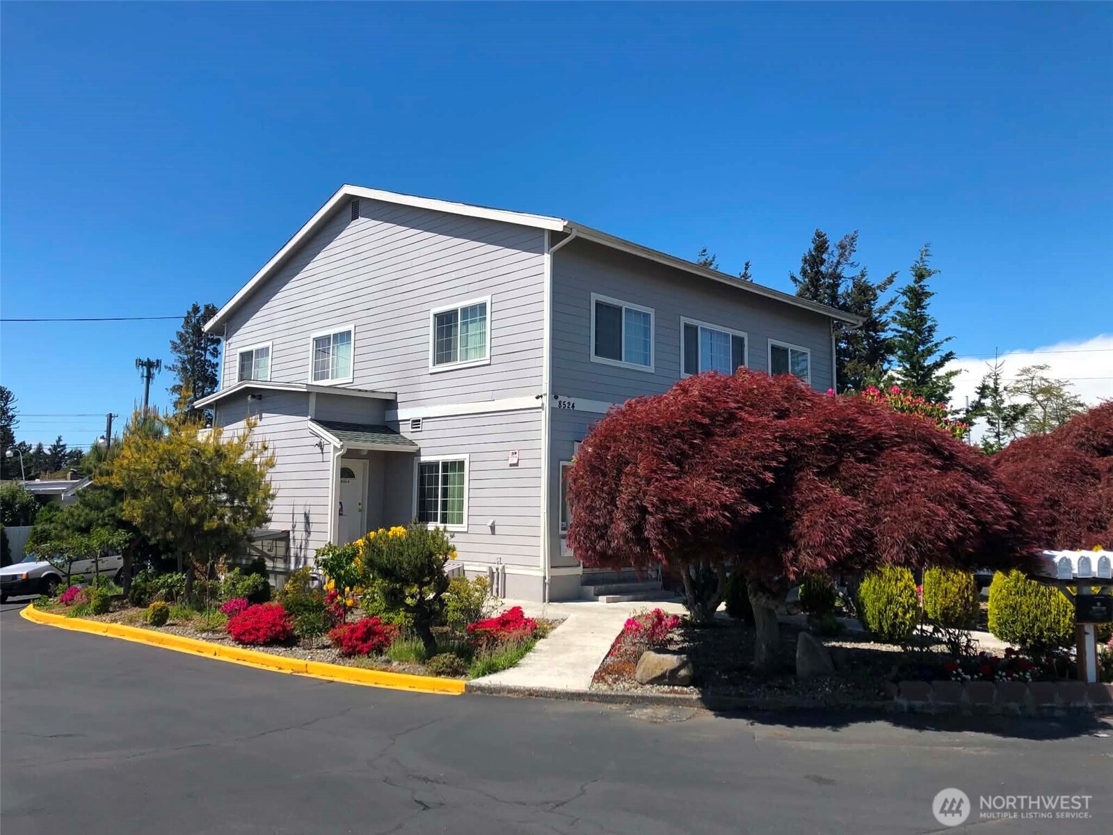8524 S Tacoma Way