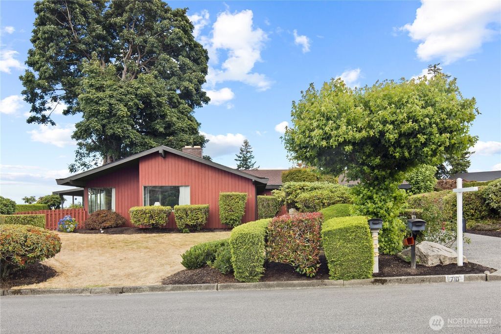 Photo of 710 S 291st Street, Federal Way, WA 98003 (MLS # 2418265)