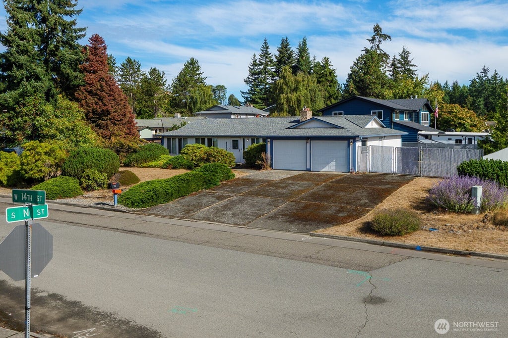 Photo of 2205 W 14th St ST, Port Angeles, WA 98363 (MLS # 2577673)