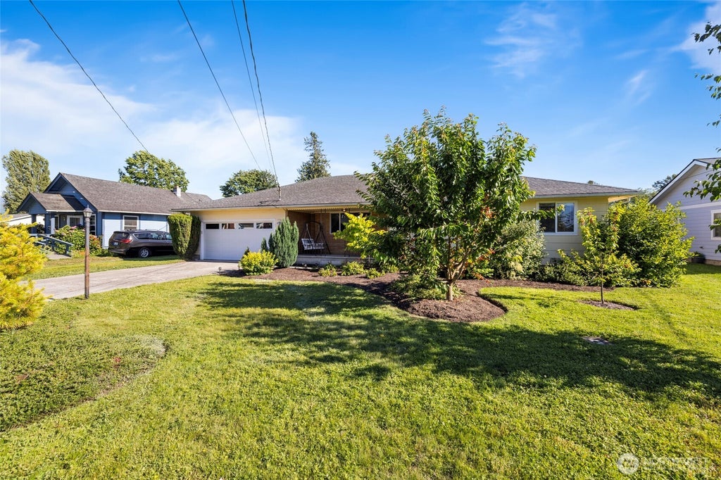Photo of 415 Sterling Street, Sedro Woolley, WA 98284 (MLS # 2543075)