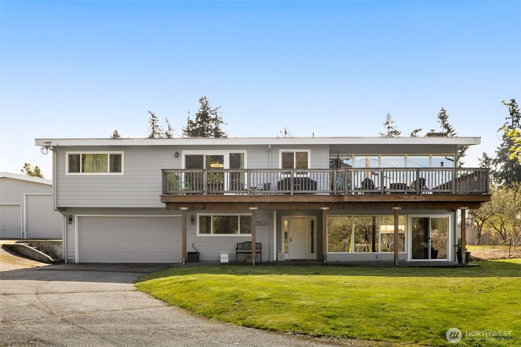 Photo of 6624 163rd Place SW, Lynnwood, WA 98037 (MLS # 2354865)
