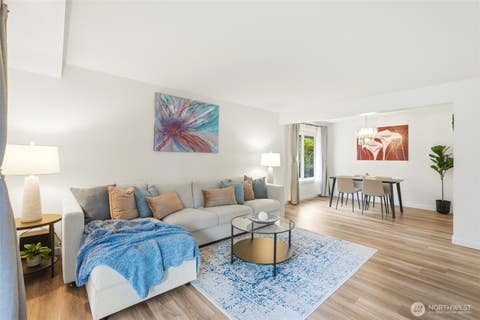 Photo of 1414 154th Avenue NE #4403, Bellevue, WA 98007 (MLS # 2537696)