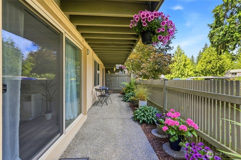 Photo of 1414 154th Avenue NE #4403, Bellevue, WA 98007 (MLS # 2537696)