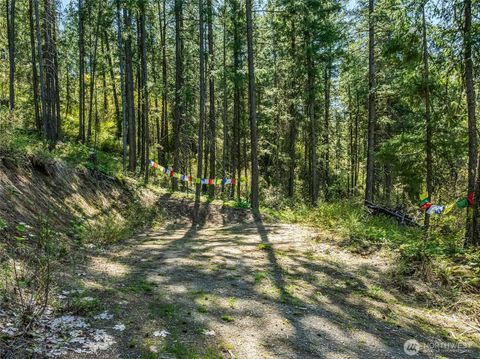 Photo of 8325 Taber Rd. Rd, Cashmere, WA 98815 (MLS # 2486863)