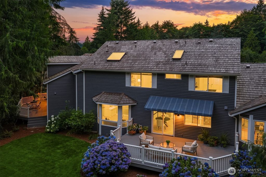 Photo of 13014 205th Place SE, Issaquah, WA 98027 (MLS # 2409052)