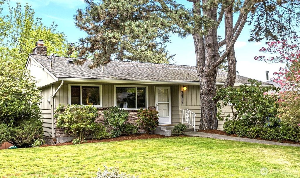 Photo of 3602 NE 103rd Street, Seattle, WA 98125 (MLS # 2513464)