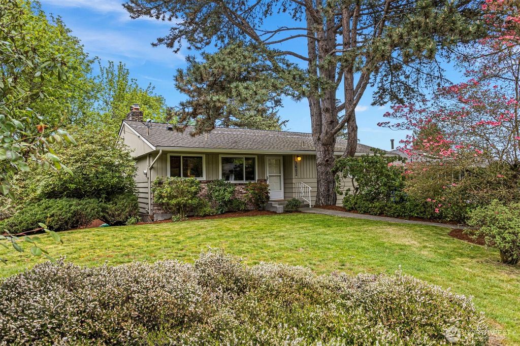 Photo of 3602 NE 103rd Street, Seattle, WA 98125 (MLS # 2513464)