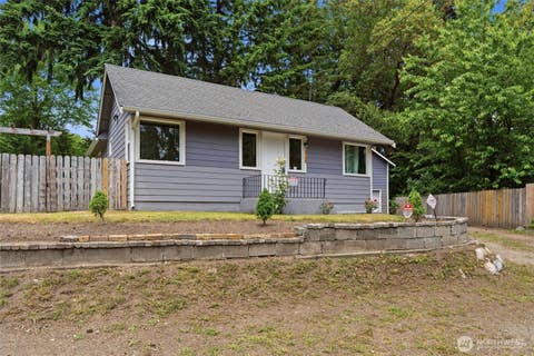 Photo of 3706 W Arsenal WAY, Bremerton, WA 98312 (MLS # 2531993)