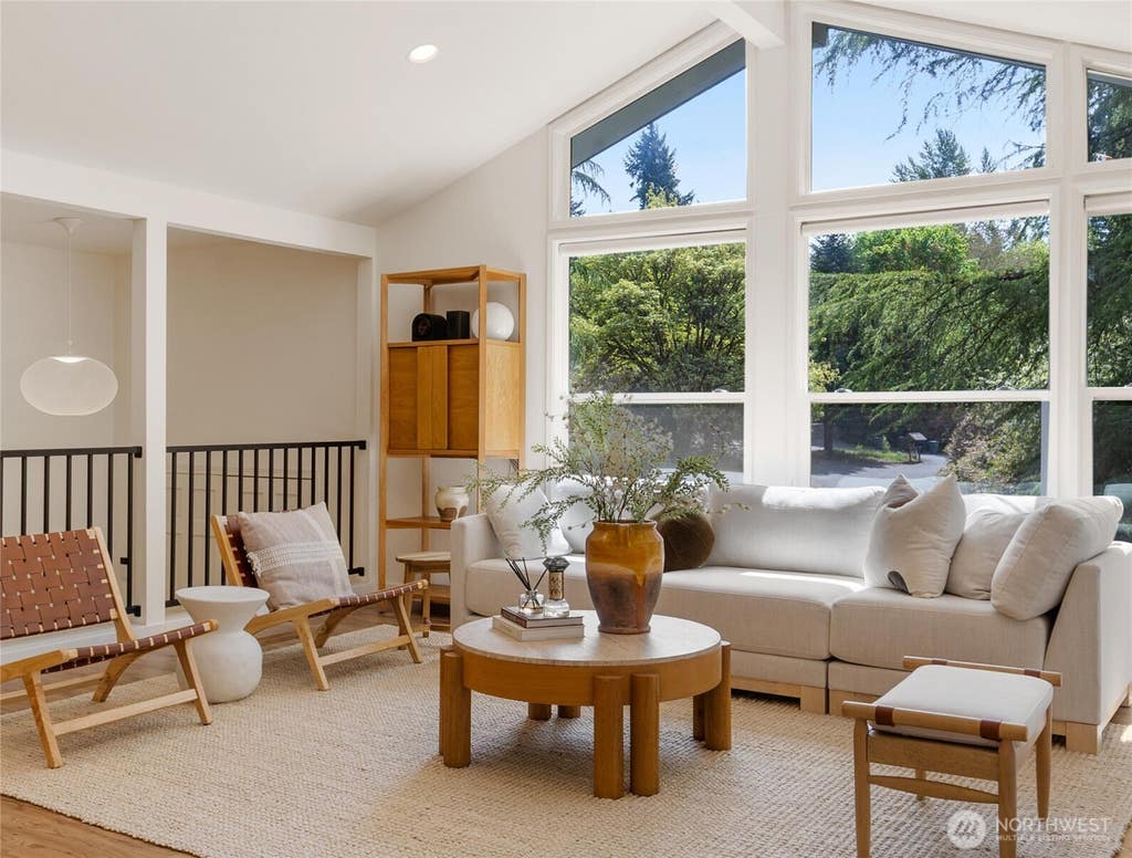 Photo of 21810 NE 16th Street, Sammamish, WA 98074 (MLS # 2516985)