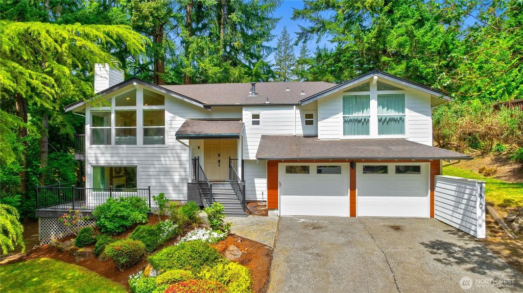 Photo of 21810 NE 16th Street, Sammamish, WA 98074 (MLS # 2516985)