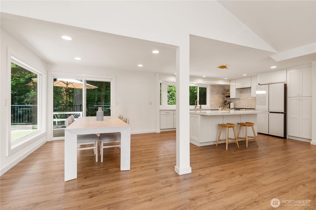 Photo of 21810 NE 16th Street, Sammamish, WA 98074 (MLS # 2516985)