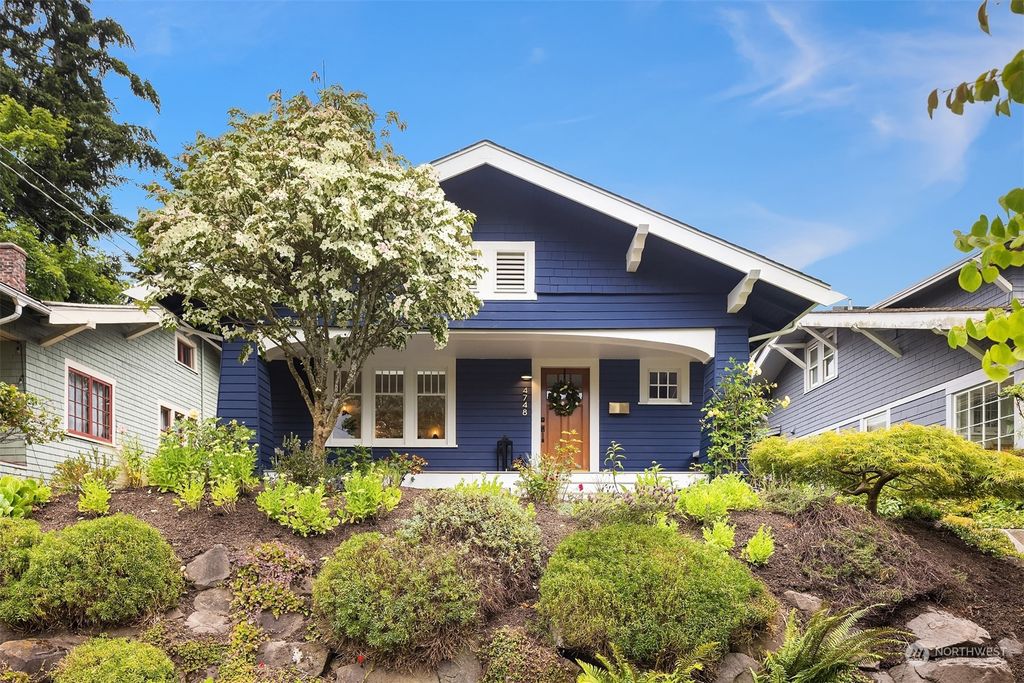 Photo of 4748 4th Avenue NE, Seattle, WA 98105 (MLS # 2253258)