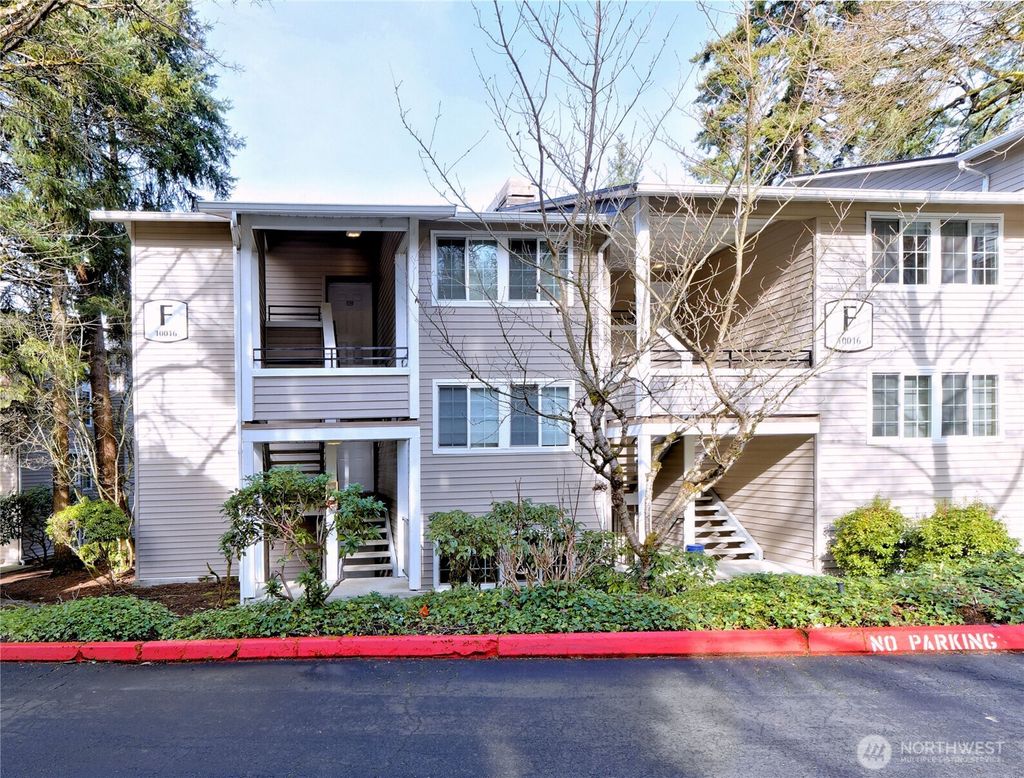 Photo of 10016 NE 120th Lane #F-101, Kirkland, WA 98034 (MLS # 2479933)