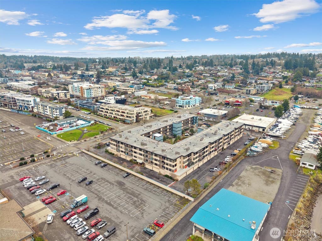 Photo of 601 S 227th Street #305S, Des Moines, WA 98198 (MLS # 2559937)