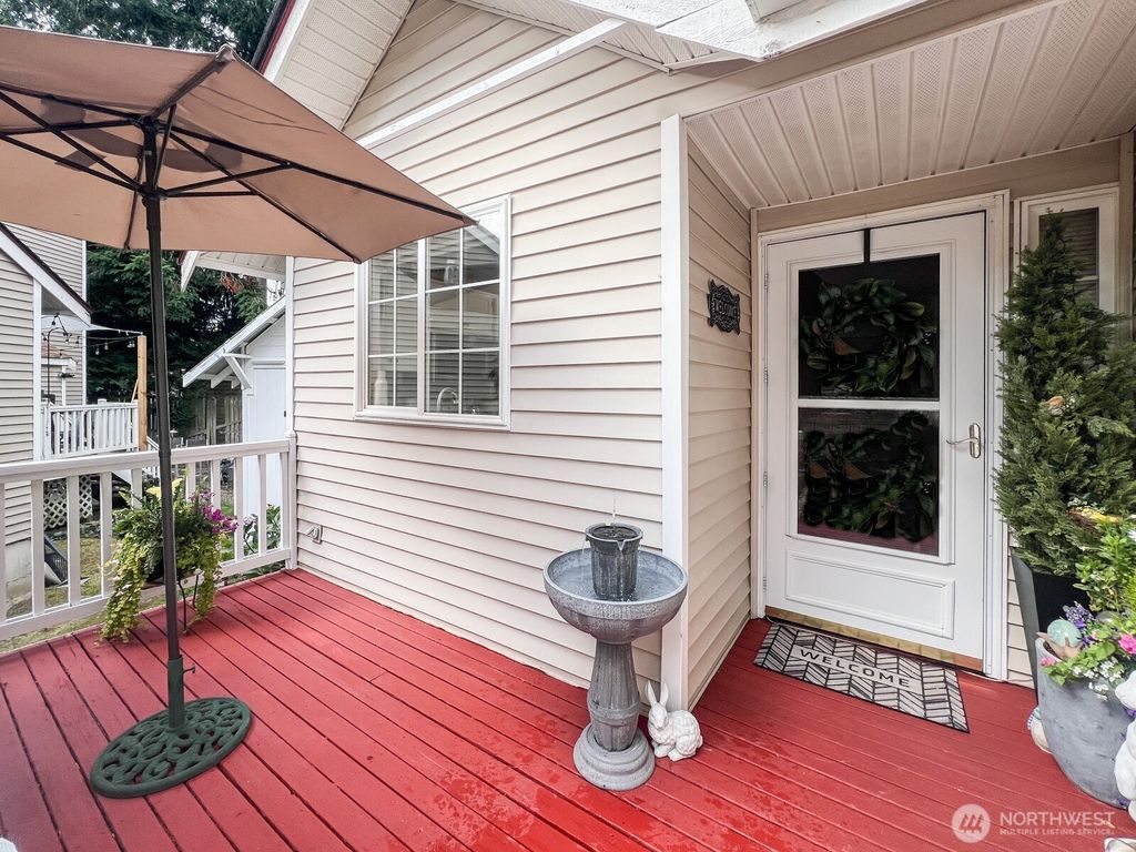 Photo of 38774 SE Beta UNit #9 St, Snoqualmie, WA 98065 (MLS # 2402952)
