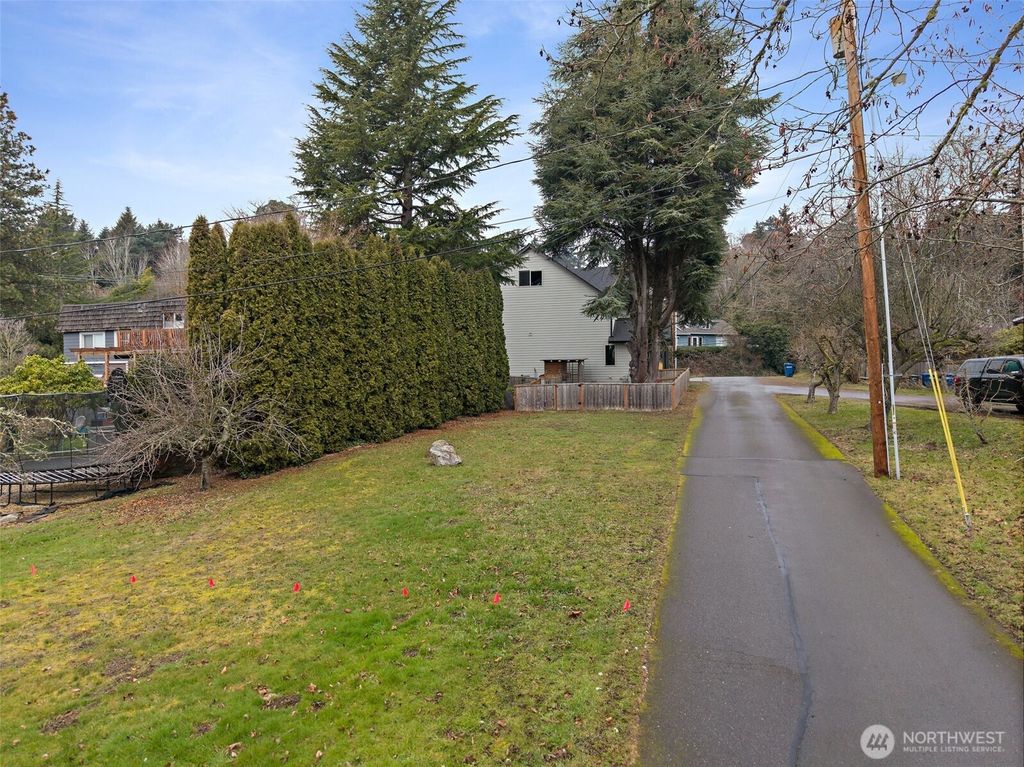 Photo of 16614 Sylvester Road SW, Burien, WA 98166 (MLS # 2308879)