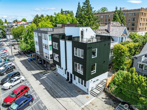 Photo of 2817 Franklin Avenue E #B, Seattle, WA 98102 (MLS # 2437584)