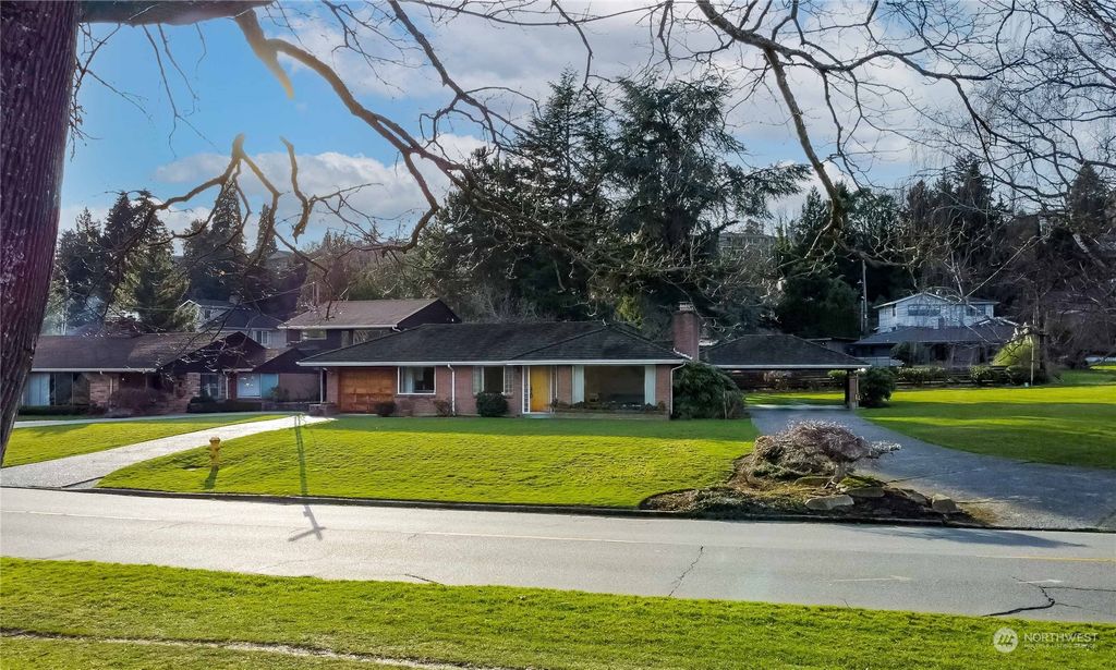 Photo of 5003 Lake Washington Boulevard S, Seattle, WA 98118 (MLS # 2325712)