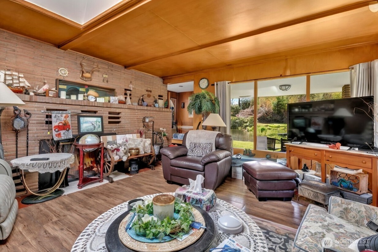 121 Bear Gulch Road