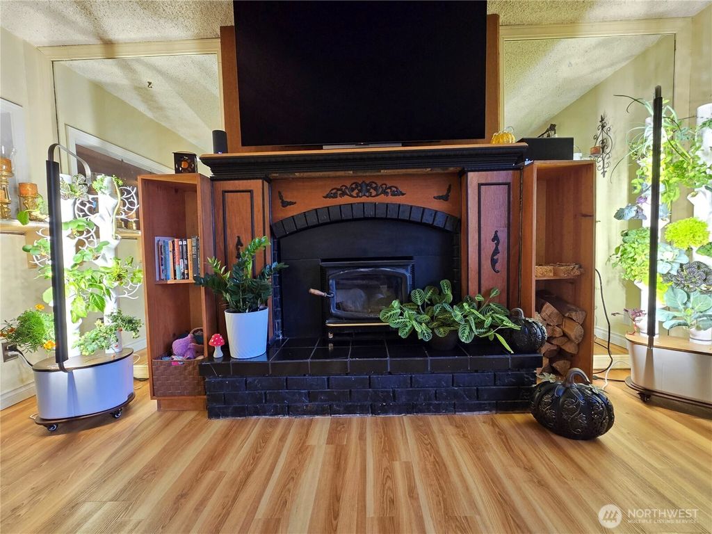 Photo of 15 E Kellogg Street, Clallam Bay, WA 98326 (MLS # 2459117)