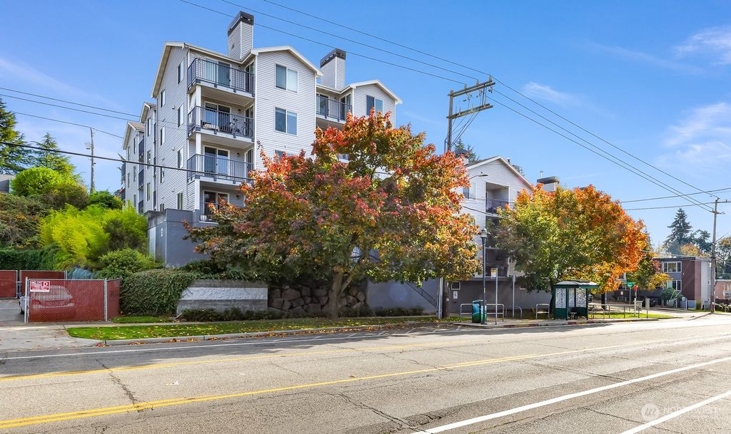 Photo of 9200 Greenwood Avenue N #106, Seattle, WA 98103 (MLS # 2305554)