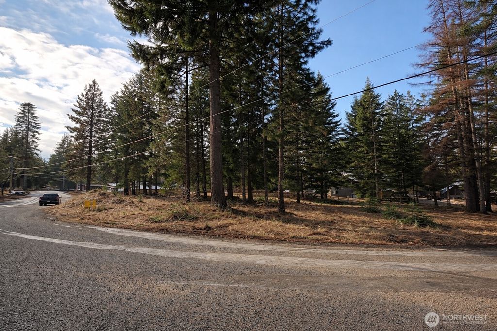 Photo of 0 xxx Hermitage Drive, Cle Elum, WA 98922 (MLS # 2473076)