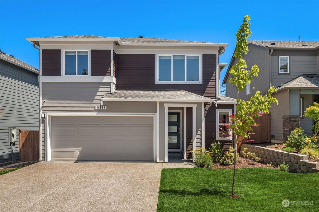 Photo of 14609 1st Drive SE, Lynnwood, WA 98087 (MLS # 2262934)