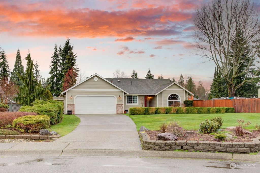 Photo of 14129 53rd Drive NE, Marysville, WA 98271 (MLS # 2203941)