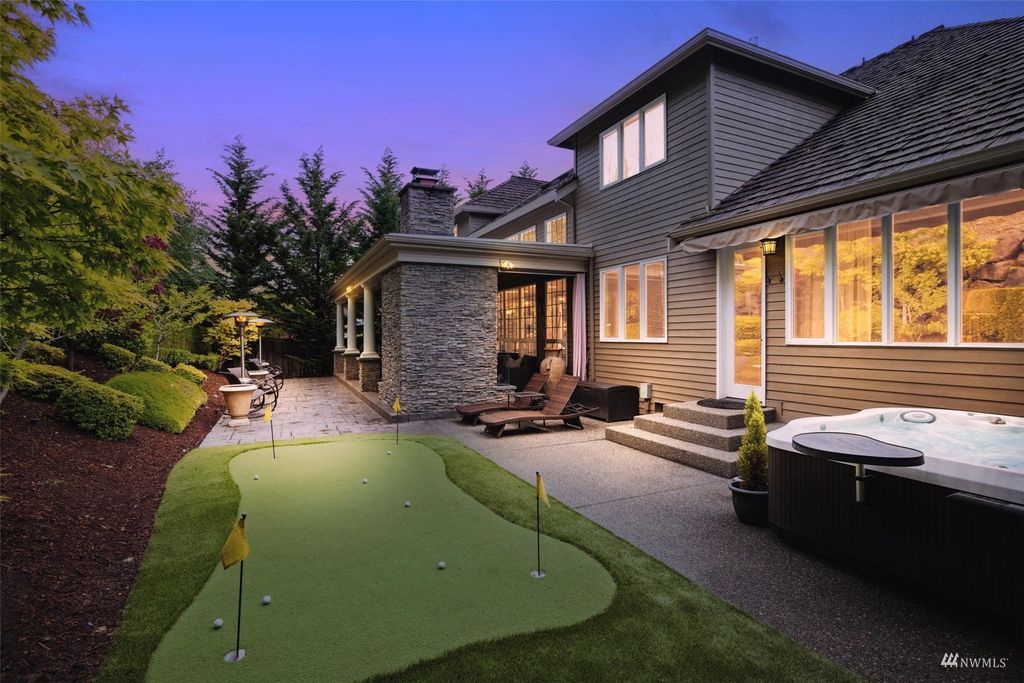 Photo of 2103 277th Avenue SE, Sammamish, WA 98075 (MLS # 1943215)