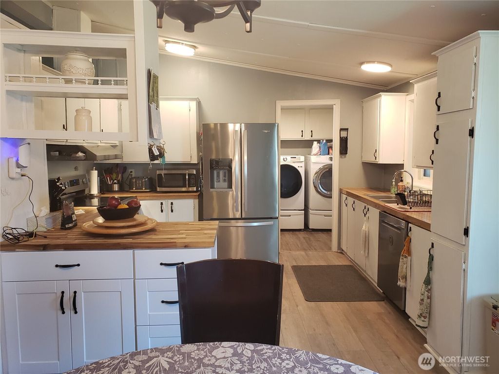 Photo of 1936 Pine Cone Avenue #87, Enumclaw, WA 98022 (MLS # 2517490)