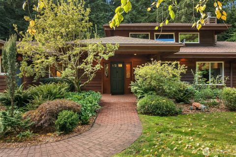 27407 94th Avenue SW Vashon WA 98070