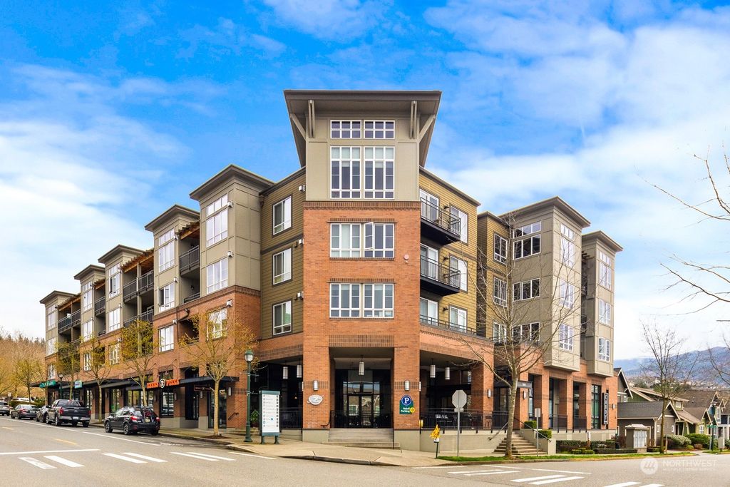 Photo of 1840 25th Avenue NE #311, Issaquah, WA 98029 (MLS # 2212358)