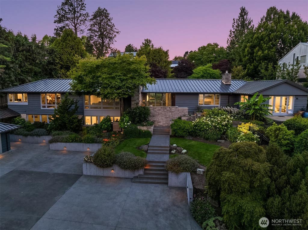 Photo of 6340 NE Windermere Road, Seattle, WA 98105 (MLS # 2555722)