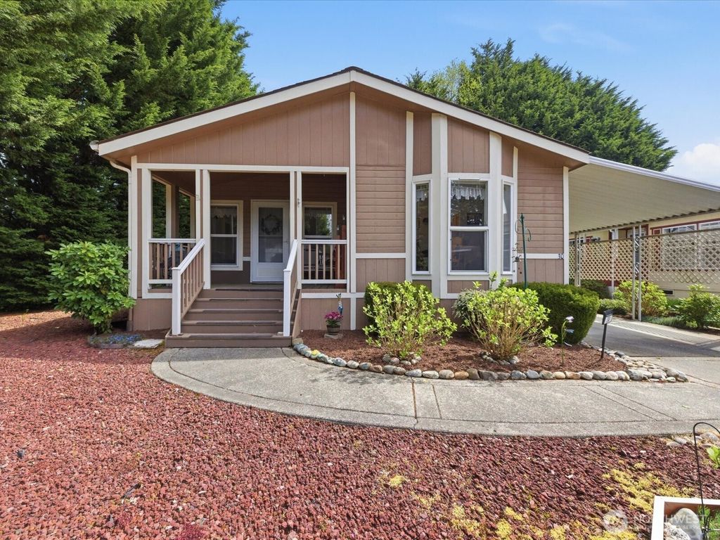 Photo of 11100 4th Avenue W #30, Everett, WA 98204 (MLS # 2515939)